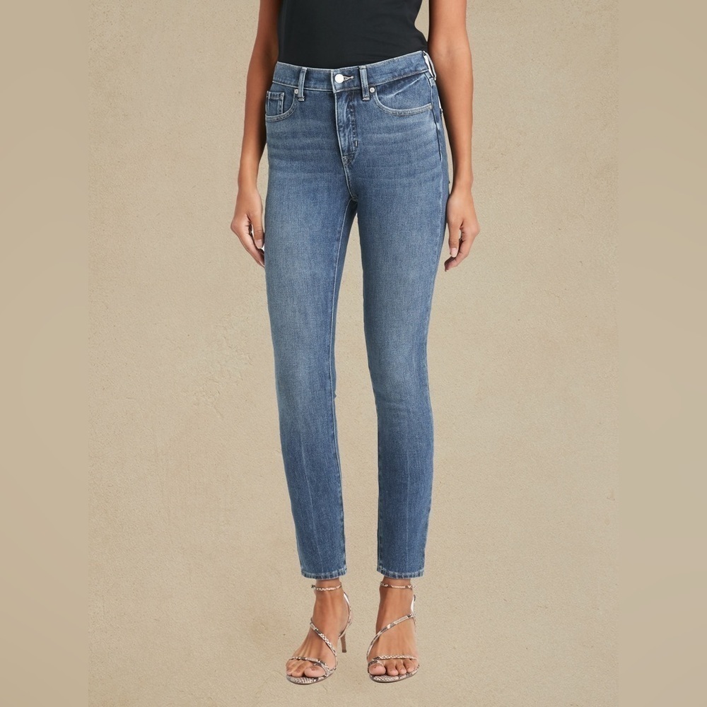 NWT BANANA REPUBLIC High Rise Slim Ankle Length. Size 30L